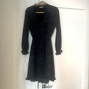 Beautiful leopard navy print chiffon dress with ruffle detail